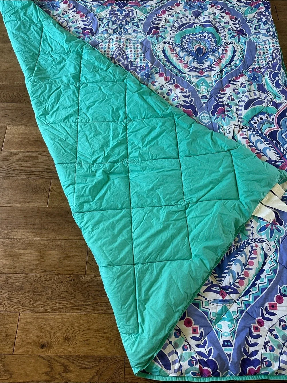 Pottery Barn Teen selling comforter